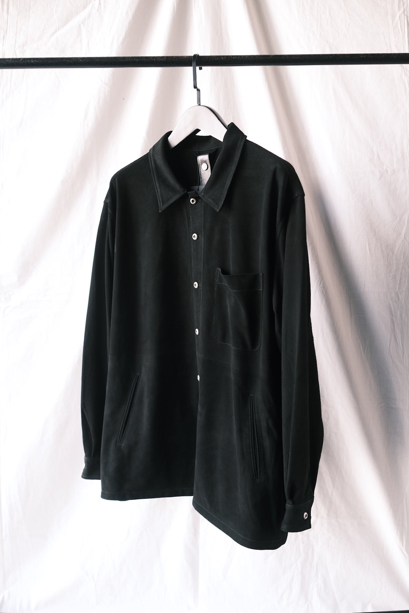 予約】Lamb Leather Sling Shirt – acacia