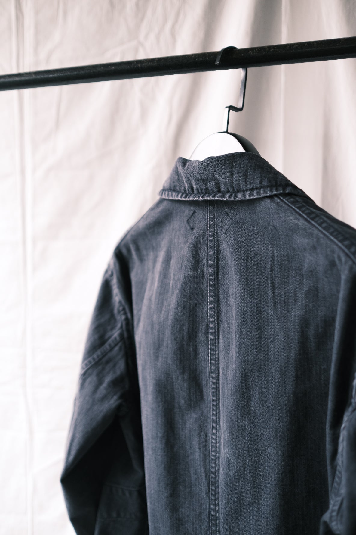 BRO / Navy – acacia